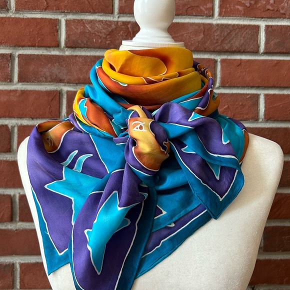 •DianeZ Spera Handprinted Hand Rolled Silk Graphic Sun Moon Unique Scarf 44”x41” - Picture 4 of 10